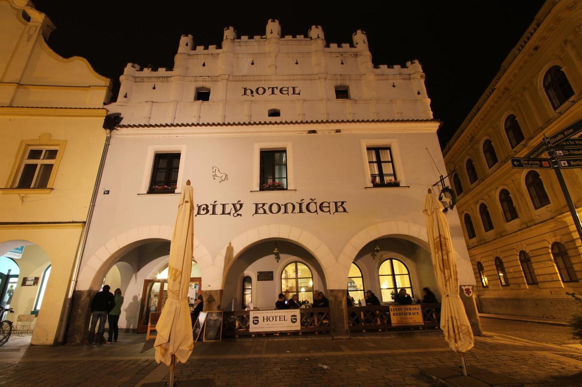 Hotel Bily Konicek Třeboň Kültér fotó