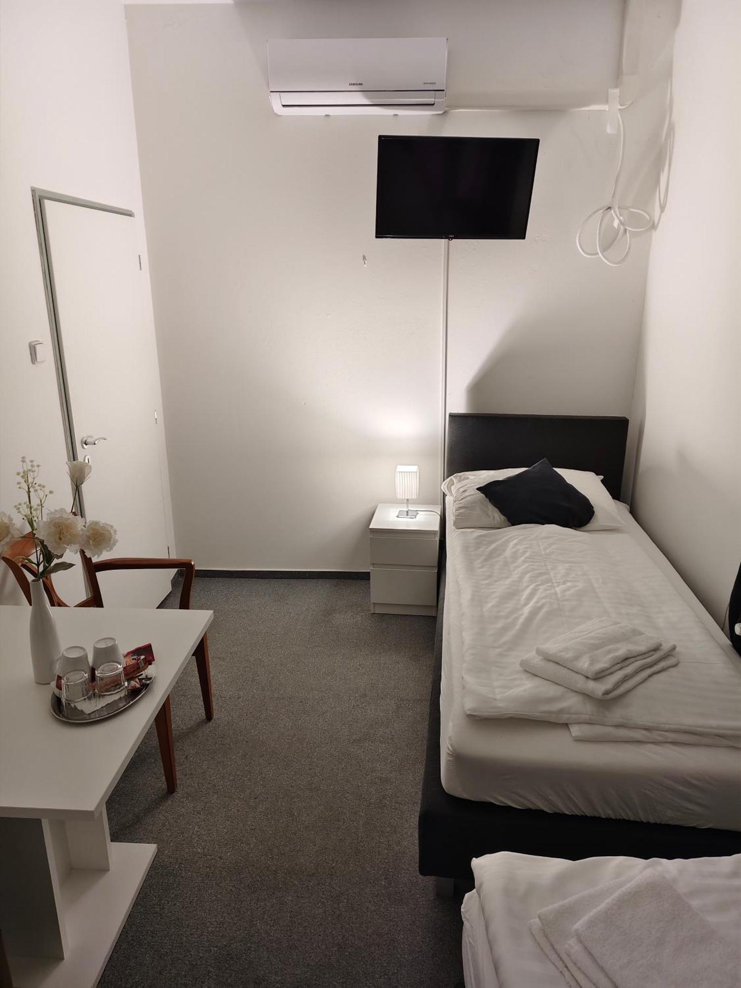 Hotel Bily Konicek Třeboň Kültér fotó