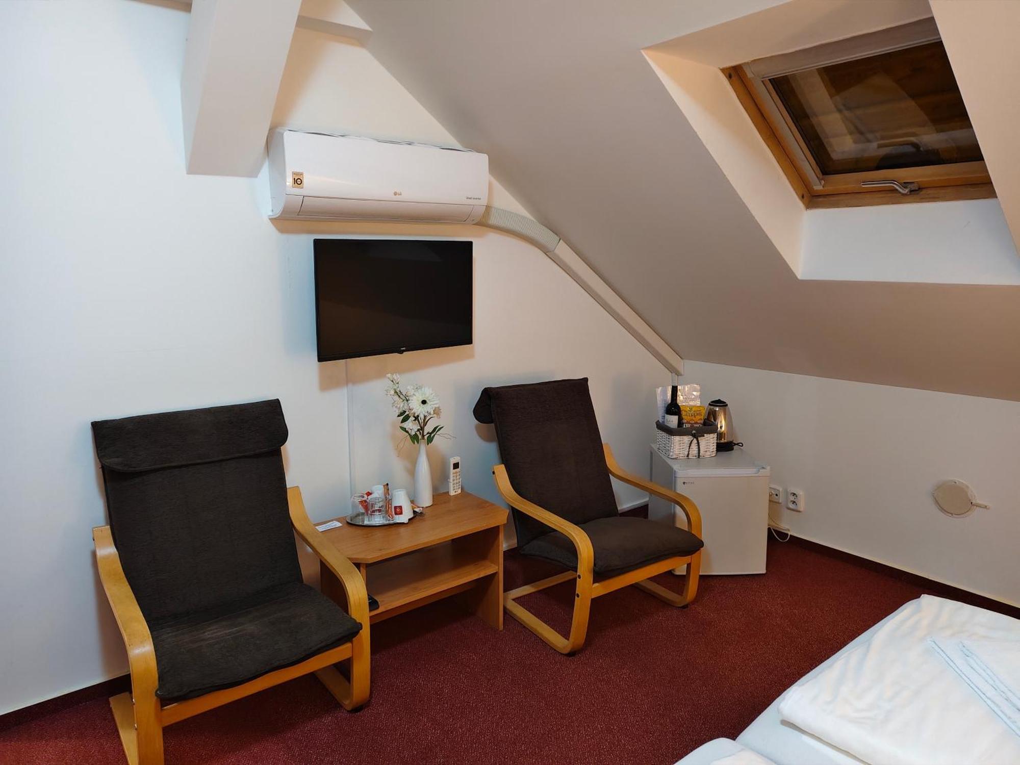 Hotel Bily Konicek Třeboň Kültér fotó