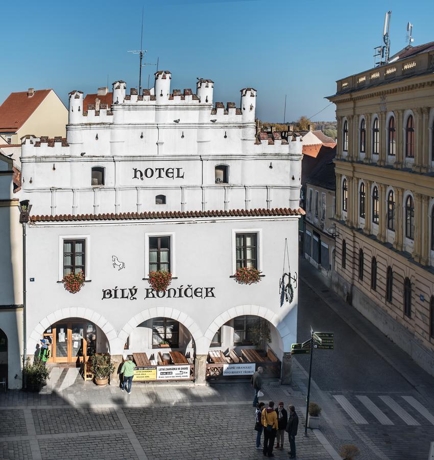 Hotel Bily Konicek Třeboň Kültér fotó