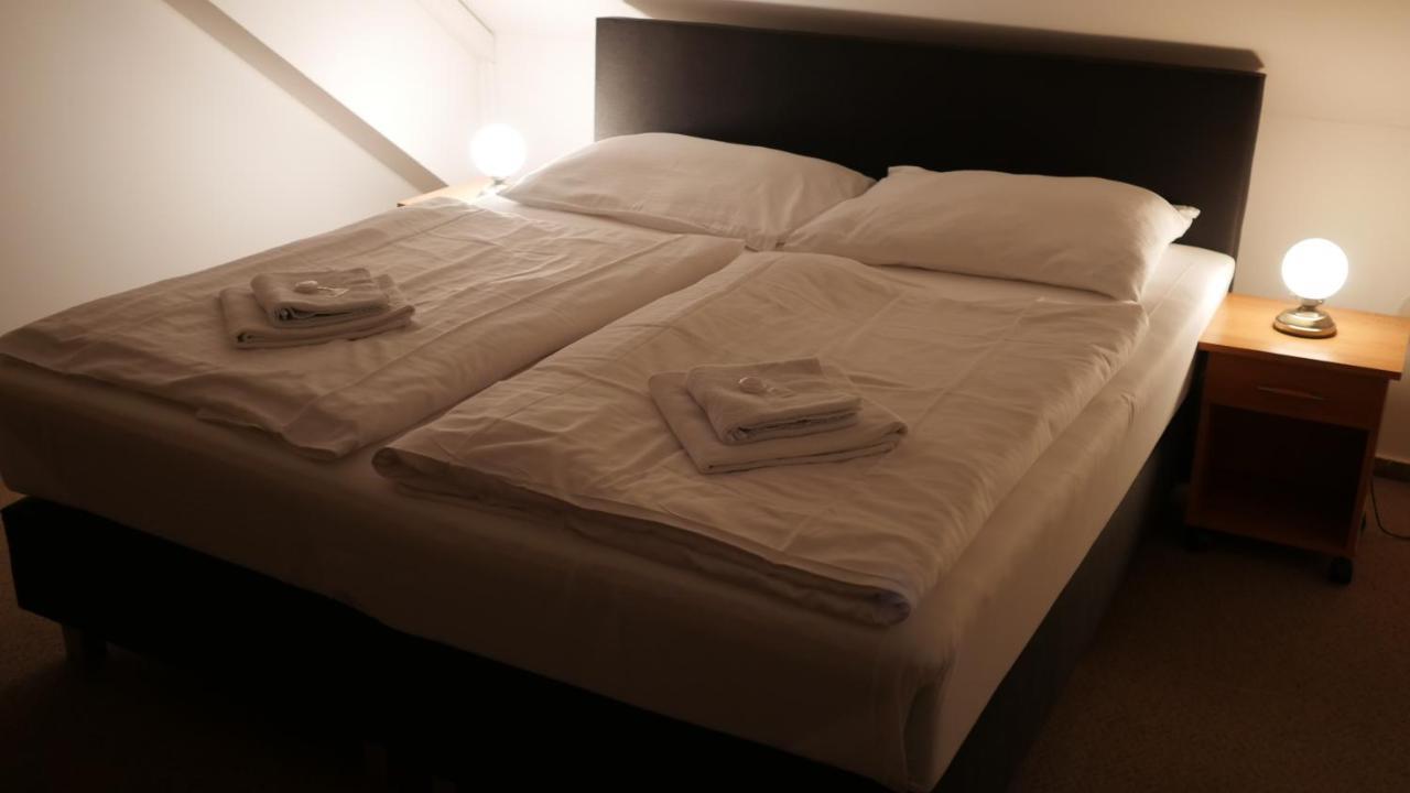 Hotel Bily Konicek Třeboň Kültér fotó