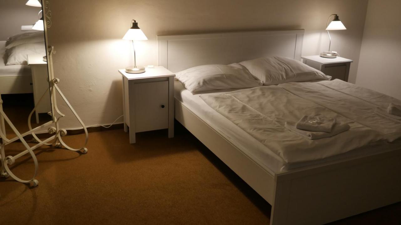 Hotel Bily Konicek Třeboň Kültér fotó